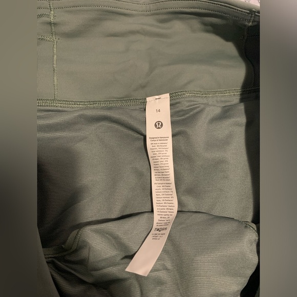 Size 14 Green Lululemon Shorts - Picture 3 of 3